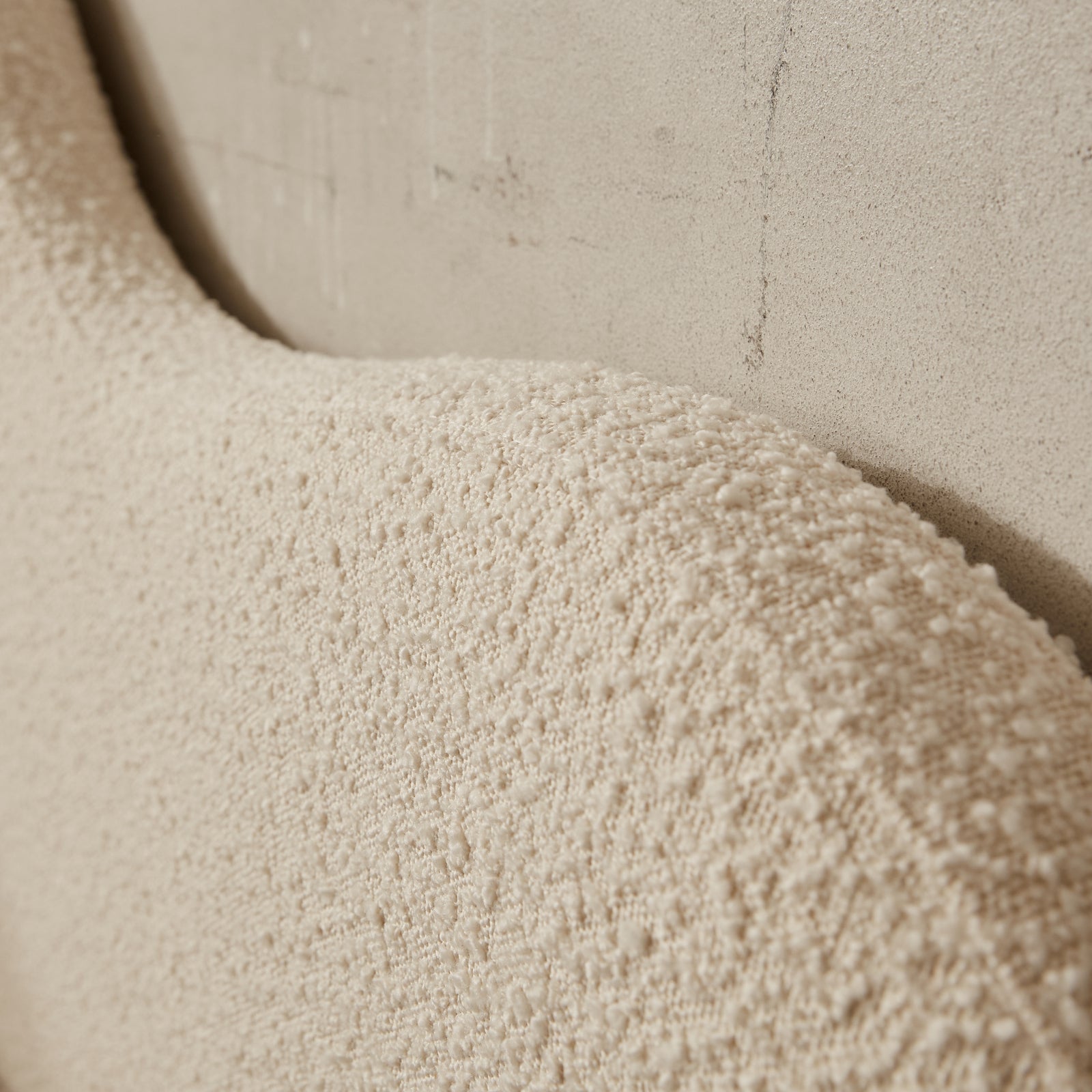 Storeroom | Bed Head King | Curved Boucle Ivory - image 4