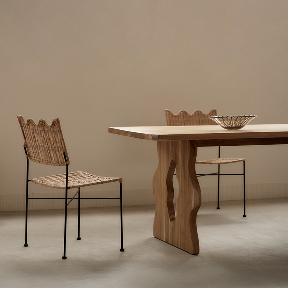 Earl Dining Table