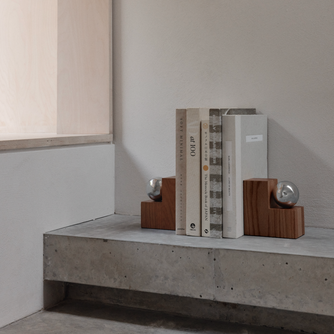 Duke Bookends - image 2