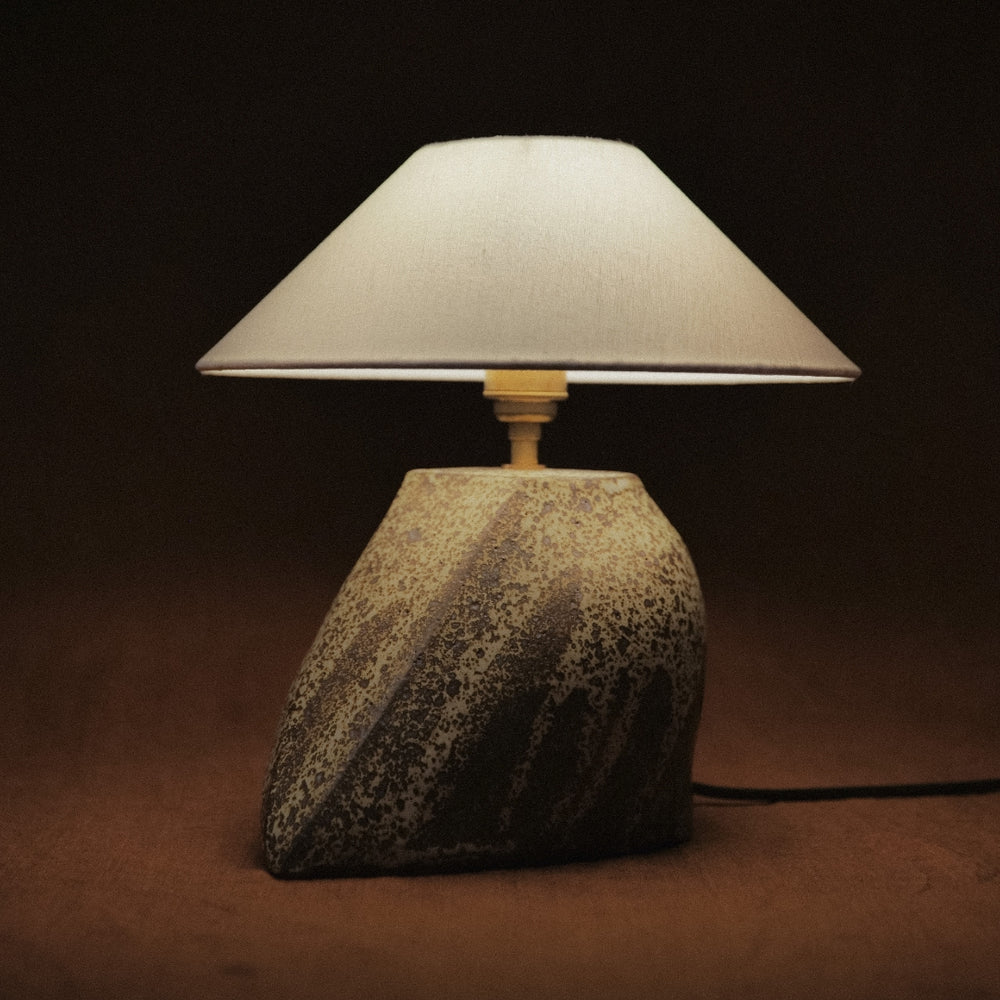 Ishi Lamp | Umber & Ivory